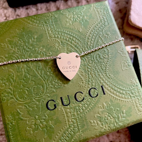 Gucci Trademark bracelet with heart pendant 17 cm